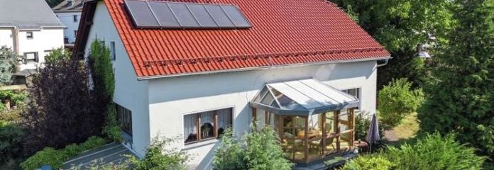 Casa unifamiliare a Crimmitschau con veranda e sauna