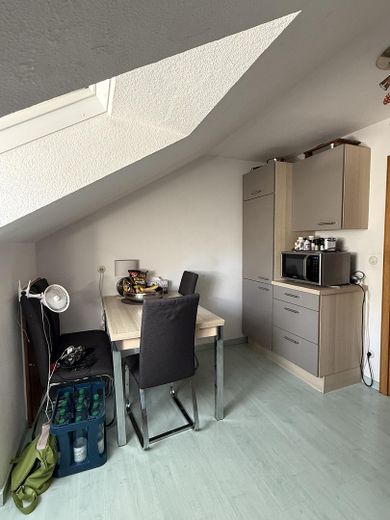 Moderne 2-Zimmer-Dachgeschosswohnung in zentraler Lage von Lohr am Main – Küche