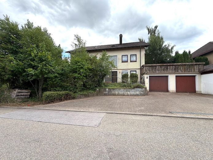 Tolles Zweifamilienhaus * in Loßburg-Betzweiler – Aussenansicht