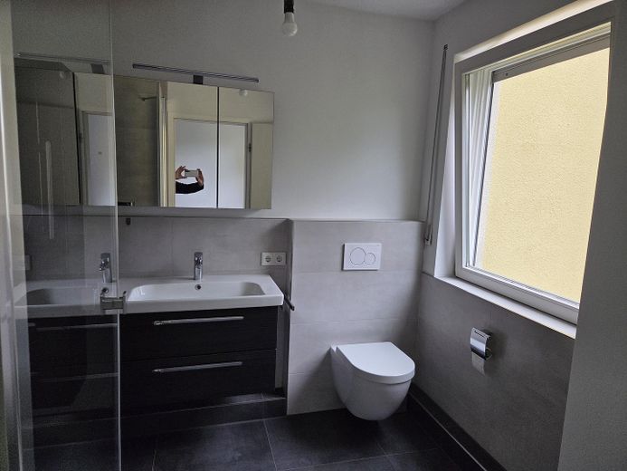 Helle 3 – Zimmer - Whg. m. EBK & TG-Stellpl.; BITTE TEXT LESEN ! – Badezimmer