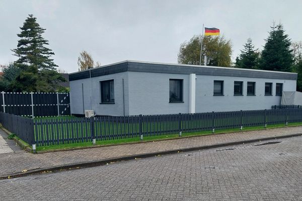 Özel, geniş bir bungalovda bir alanda yaşamak
