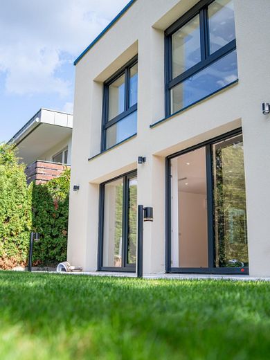 Exclusivo apartamento en planta jardín en Scheiterberg – Rückansicht