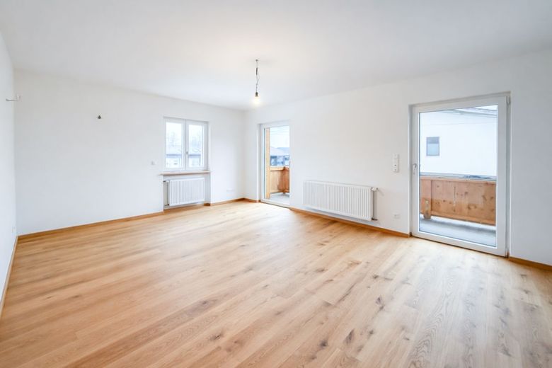 *PROVISIONSFREI*  moderne 3-Zimmer-Wohnung mit Balkon – Wohnzimmer