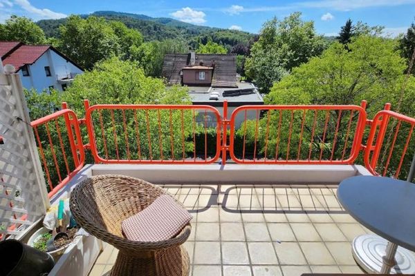 Fully furnished 3-room apartment with elevator, balcony, carport