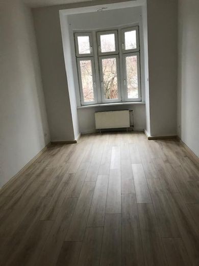 Constitución de piso compartido (3 personas): apartamento de 4,5 habitaciones recién reformado en una ubicación privilegiada – Zimmer  Person 2