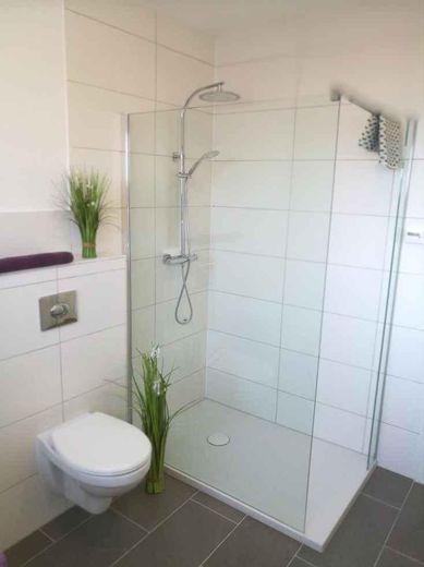 Bad-OG Glasdusche Bodeneben