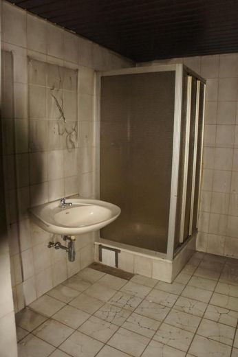** DOM SZACHULCOWY Z OKŁADZINĄ Z ŁUPKA I STARYM DRZEWOSTANEM W MUDERSBACH ** – Bild 9