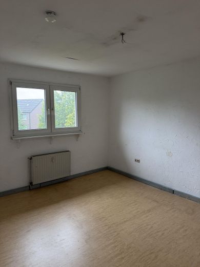 Spokojne mieszkanie 3,5-pokojowe w samym centrum Oberhausen – z dużym potencjałem – Zdjęcie 9