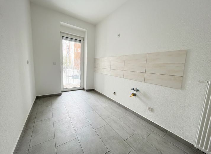 Küche mit Balkon Zugang 