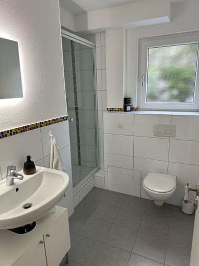 Well-maintained wooden house  200m², 8 rooms, 4 bathrooms and particularly energy-efficient building services – Photo 43