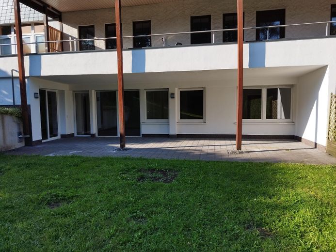 Schöne 3-Zimmer Wohnung mit Terasse und Garten – Terrasse