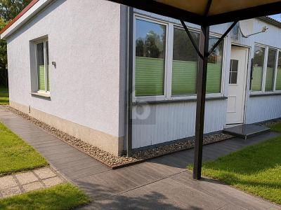 WO DER ALLTAG AM WASSER ENDET – 1783608043_24b95a.jpg