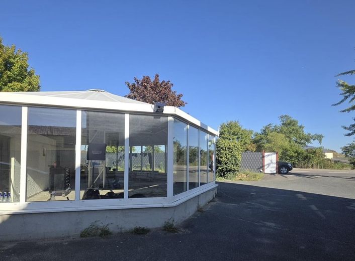 Detached residential and commercial building with commercial unit,1290sqm plot – Foto 3