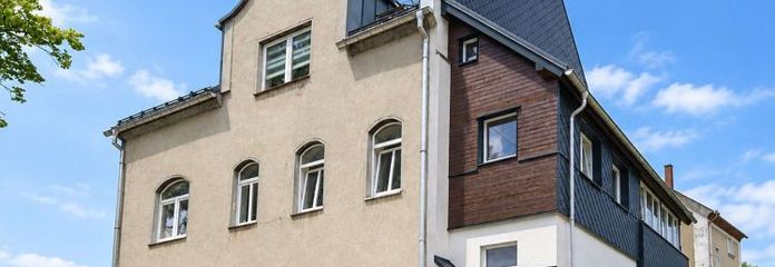 Ubicación residencial tranquila, alquiler estable: edificio de viviendas para inversores