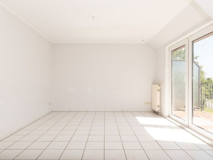 Gemütliche 3-Zimmer-Wohnung im OG – Balkon mit Blick ins Grüne – Foto 1