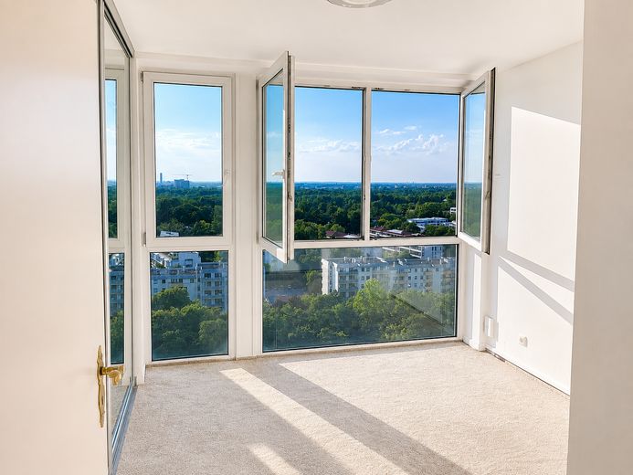 Großzügige Wohnung mit Panoramablick und großer Terrasse – Schlafzimmer