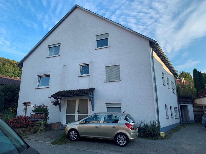 Gepflegte 5-Zimmer-Wohnung zum Verkauf – Haus Außen 1