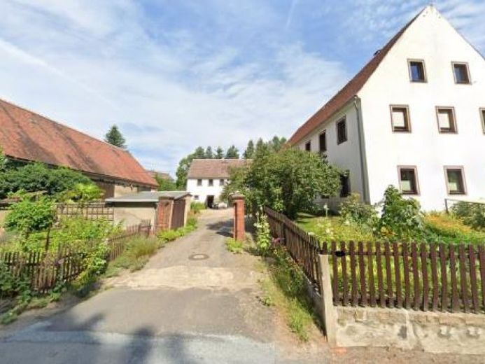 Dreiseithof - Wohnhaus, Scheune, Nebengelass, Holzschuppen und Bungalow ... – Foto 1