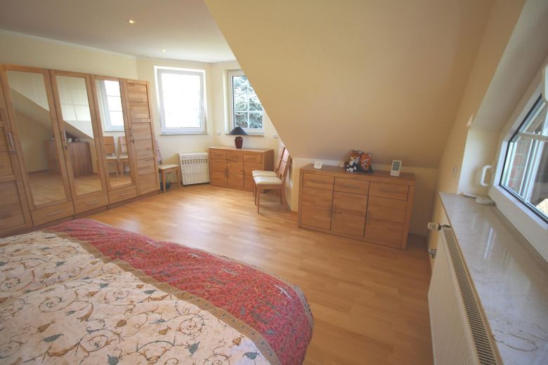 Schlafzimmer OG