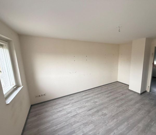 Maison individuelle nécessitant des travaux de rénovation avec grange, située au calme à Bretzfeld – Photo 8