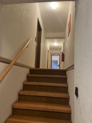 Treppe zum 1. Stock rechts