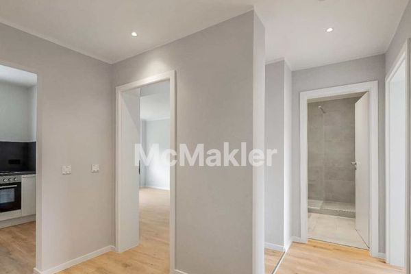 Moderne 3-Zimmer-Eigentumswohnung mit Balkon und Stellplatz in Grevenbroich