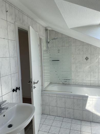 Spacieux appartement de 2 pièces dans un quartier calme – Photo 2