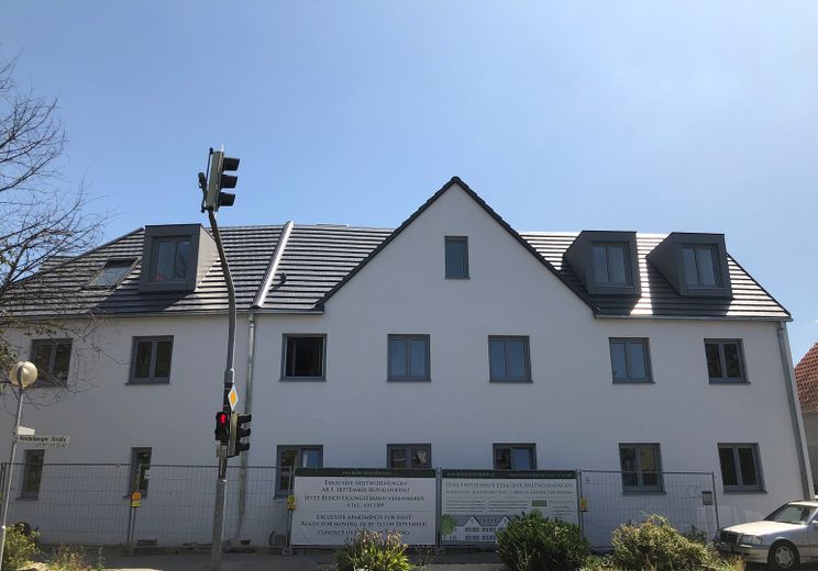 2 ZKB - Exklusive, barrierefreie Wohnung in Seeheim inkl. 2 Stellplätze – Gebäudeansicht von außen