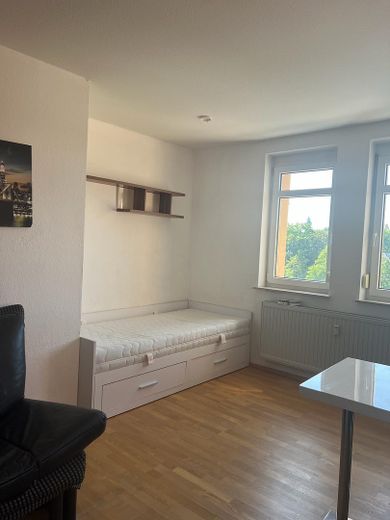 Helle 1-Zimmer-Wohnung mit Burgblick – Top-Lage „Gärten hinter der Veste" – Schlafbereich