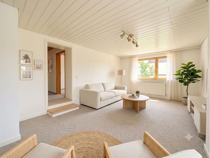 Doppelhaushälfte auf ca. 140 m² Wohnfläche mit großem Grundstück in Schiffweiler – Foto 1