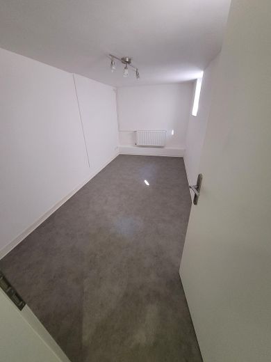 Moderno piso de 4 habitaciones (planta baja/sótano) con garaje propio en BS-Broitzem – Wohnen 3 (kein Bild von 4 vorh