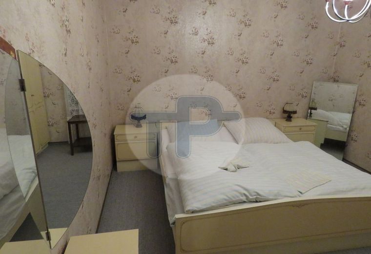 AUSSICHTSREICHES EINFAMILIENHAUS
MIT EINLIEGERWOHNUNG – Zimmer 2