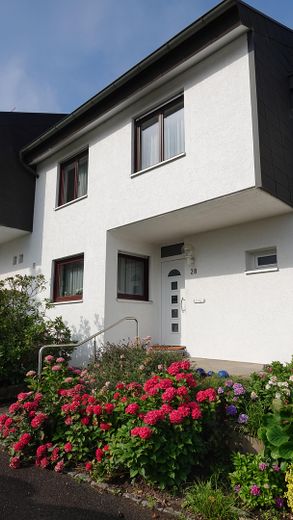 Privat: Familienfreundliches Reihenhaus mit Garten & Garage in bester Lage, Böblingen-Tannenberg – Foto 24