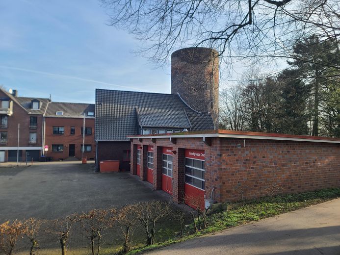 Wohnen direkt am Rhein in Orsoy .... – Pulverturm und Feuerwache