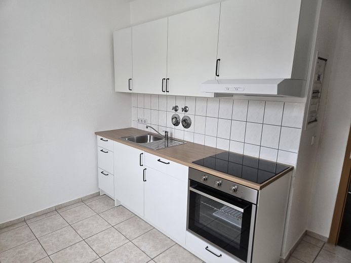 Bezugsfertige 4 Zi.-Whg mit Balkon u. EBK, Pilzheide in Walddrehna – Foto 2