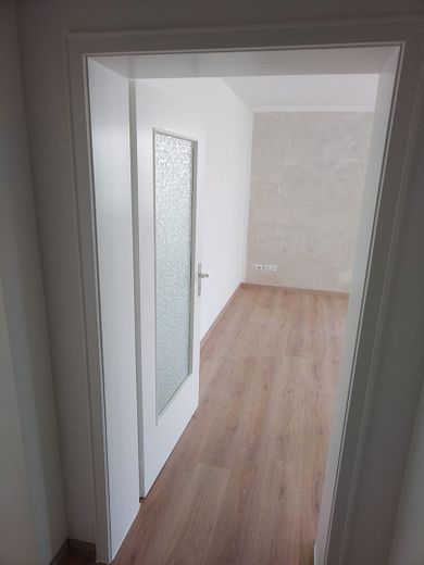 Traumhafte moderne 2-Zimmer Wohnung mit HWR und großer Terrasse – Foto 5