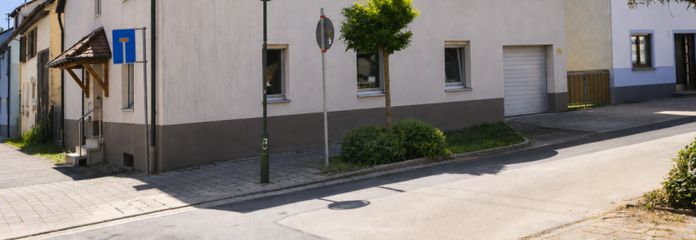 Großzügiges Haus mit Garage und weiterem Ausbaupotential