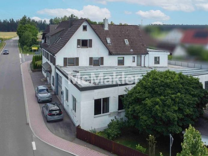 Vielseitiges Wohn- und Geschäftshaus in Alpirsbach-Peterzell - Arbeiten, Wohnen, Vermieten – Foto 1