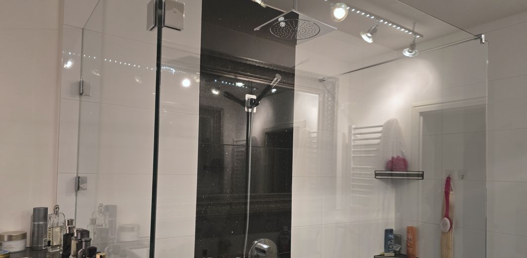 XXL Dusche innen 2,10m lang!