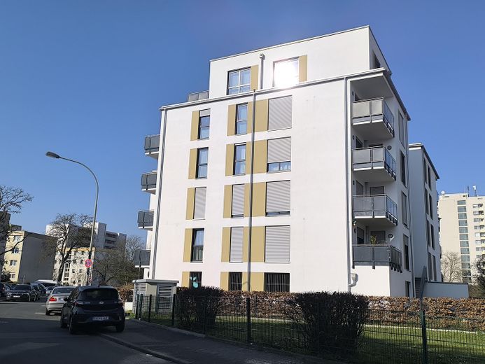 PENTHOUSE Frankfurt, direkt am MAIN, nähe Uniklinik, TG, Skylineblick, Provisionsfrei, Möbliert – Foto 36