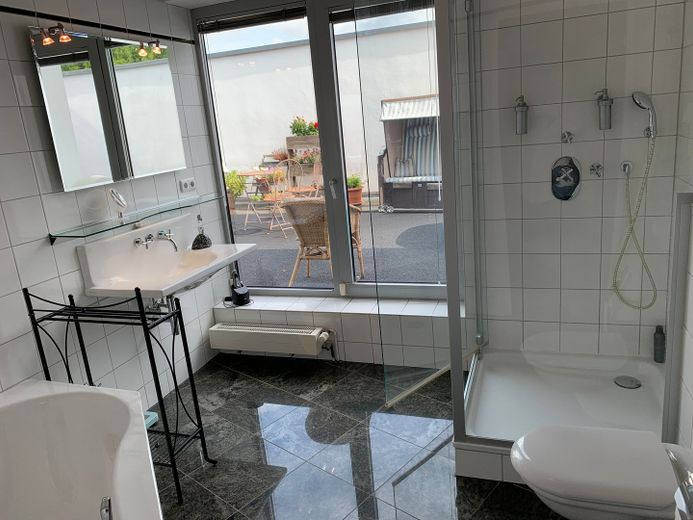 Penthouse-Maisonette von/an Privat – Vollbad