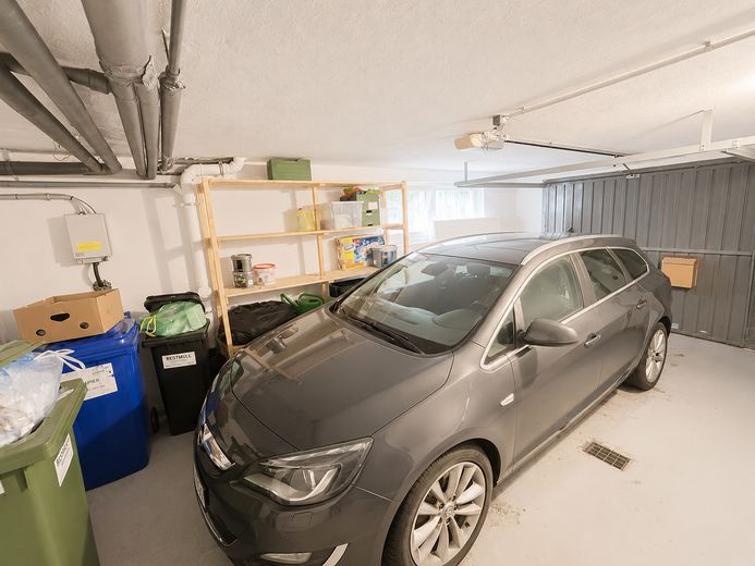 Einfamilienhaus Provisionsfrei zu verkaufen in Oberderdingen – Garage