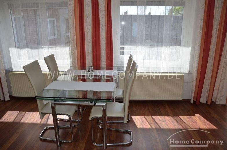 Appartamento di 3 locali, arredato. 1° piano, balcone esposto a sud. – 814ff65b21d7e495153bf062bc76b8610326e5e6.jpg