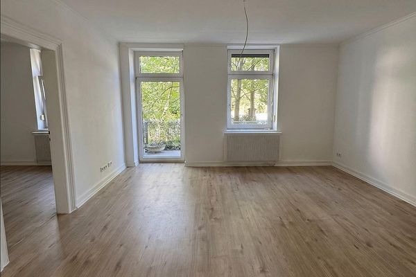 Hochwertig sanierte 3-Zimmer-Altbauwohnung mit EBK und Balkon in Bestlage des Johannesviertels