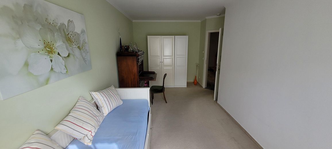 Stadthaus / Townhouse in Hamburg - Eimsbüttel mit unverbaubaren Blick in den Stadtpark Eimsbüttel – OG Zimmer hinten re