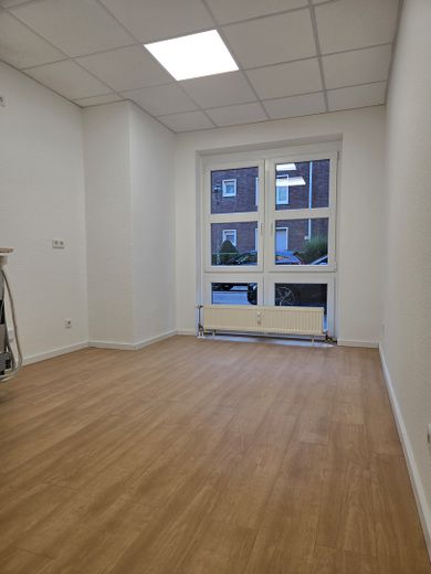 WG-geeignete helle 3,5-Zimmer-Gartenwohnung, Einbauküche, zentrale Lage, Erstbezug nach Sanierung – Küche