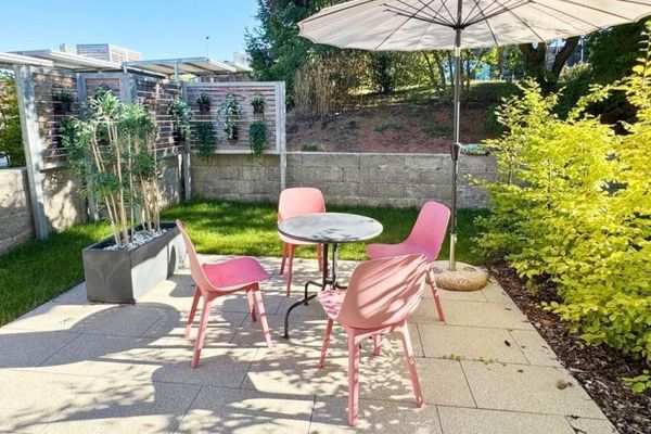 Trasferisciti ora: 4 locali con giardino sui Fildern.