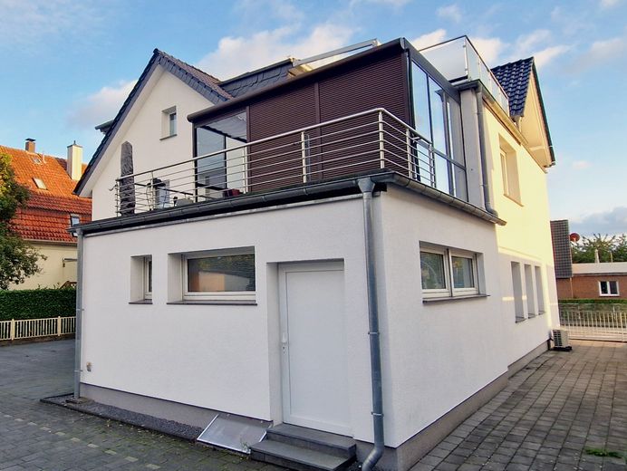 Hochwertig sanierte 5 Zi.- ETW in Gütersloh - Dachterrasse, Doppelgarage – Rückwärtig mit Dachterrasse