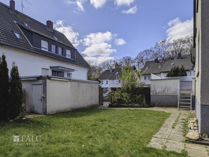 Hier beginnt Ihr Familienglück: naturnah wohnen, viel Platz und Raum für Ihre Ideen – Garten