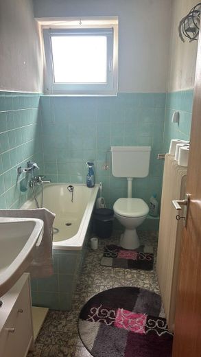 House with large plot in Wassenberg - plenty of potential for craftsmen – Einliegerwohnung Bad